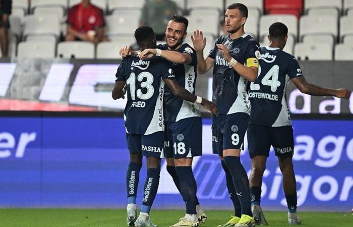 2-0! Il Fenerbahçe segna punti importanti contro l’Antalyaspor! – LIGABlatt – Il calcio adesso!