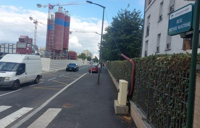 un bambino di 3 anni investito da un’auto, l’autista in custodia di polizia