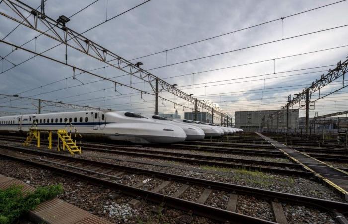 Nelle immagini. In Giappone il treno ad alta velocità Shinkansen festeggia il suo 60° anniversario