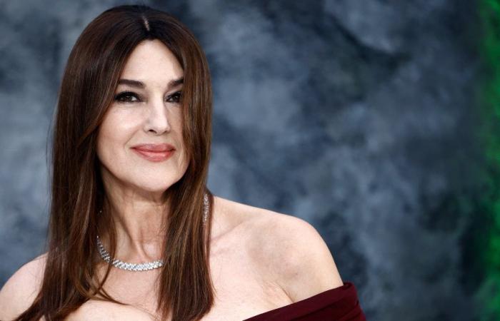 Monica Bellucci festeggia i suoi 60 anni e ipnotizza Vogue Italia