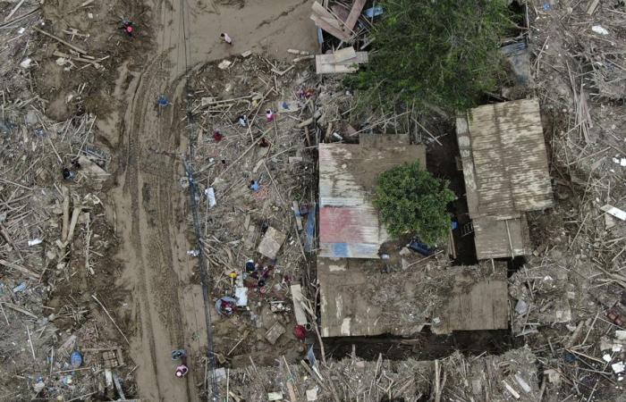 Almeno 209 morti nelle alluvioni in Nepal