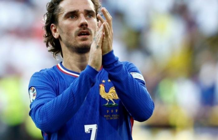 Antoine Griezmann annuncia la fine della sua carriera con la squadra francese