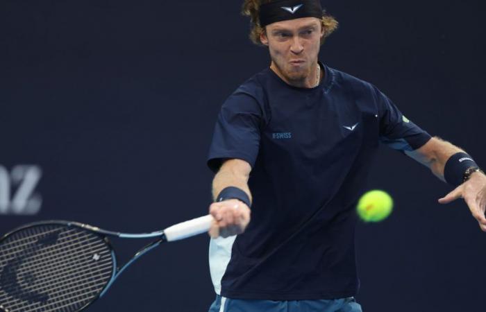 Andrey Rublev domina Alejandro Davidovich Fokina (6-4, 7-5) completando il tavolo dei quarti di finale