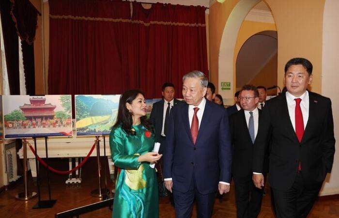 Leader Tô Lâm alla Giornata della cultura vietnamita in Mongolia