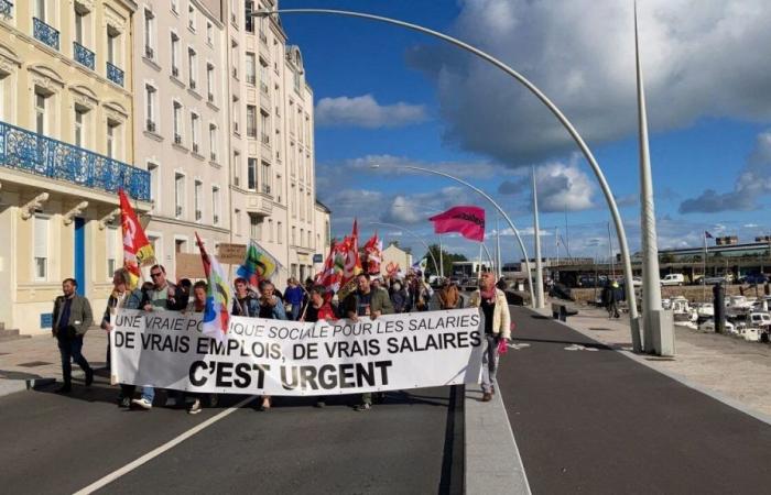 a Cherbourg più di mille persone si sono riunite su appello dei sindacati