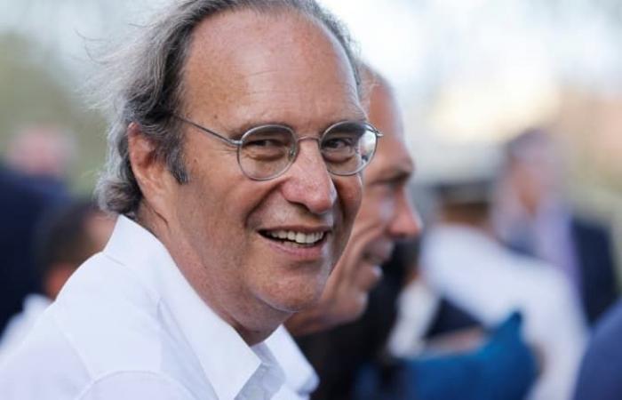 Xavier Niel sottolinea il ruolo dei genitori nella “dipendenza” dei bambini dalle reti sociali