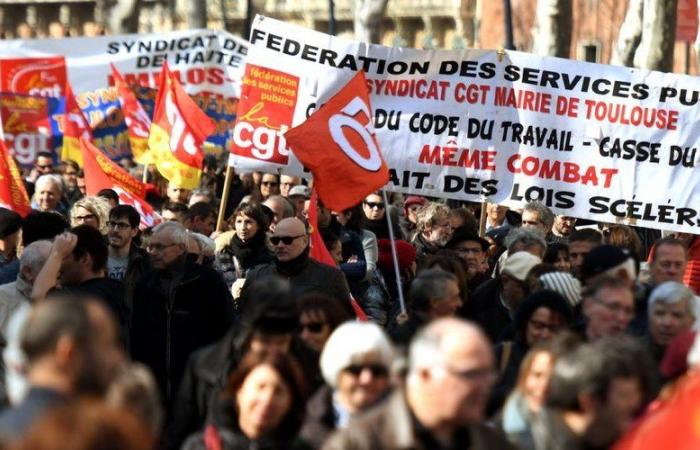 stipendi, pensioni… partono i primi cortei di manifestanti, seguite la nostra diretta