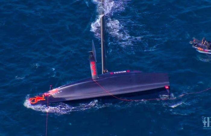 Vela: Alinghi si è capovolta durante l’allenamento