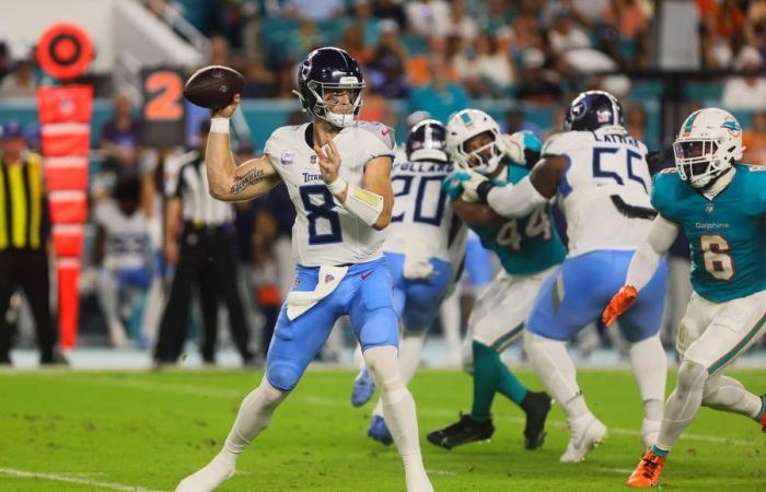 Il quarterback dei Titans Will Levis se ne va con apparente infortunio