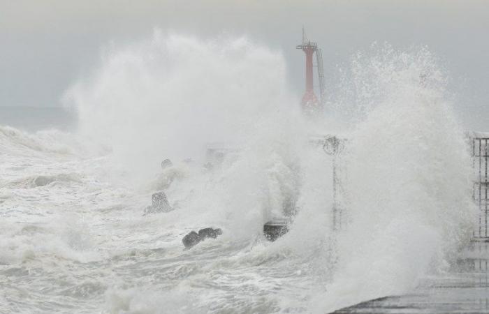 Taiwan chiude i battenti mentre il tifone Krathon colpisce il sud-ovest dell’isola