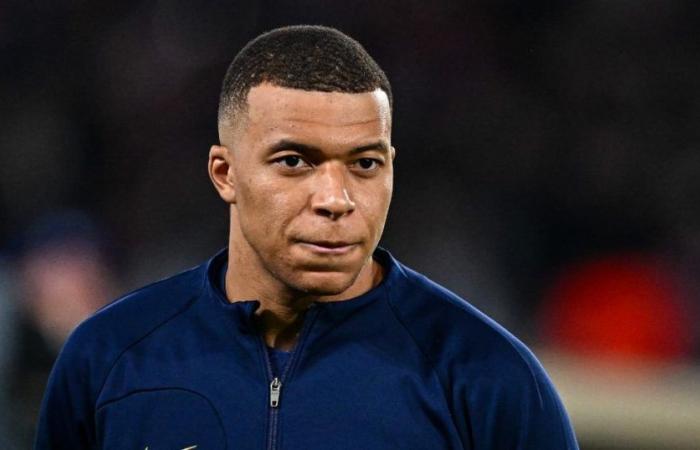 Kylian Mbappé ritagliato nello spogliatoio!