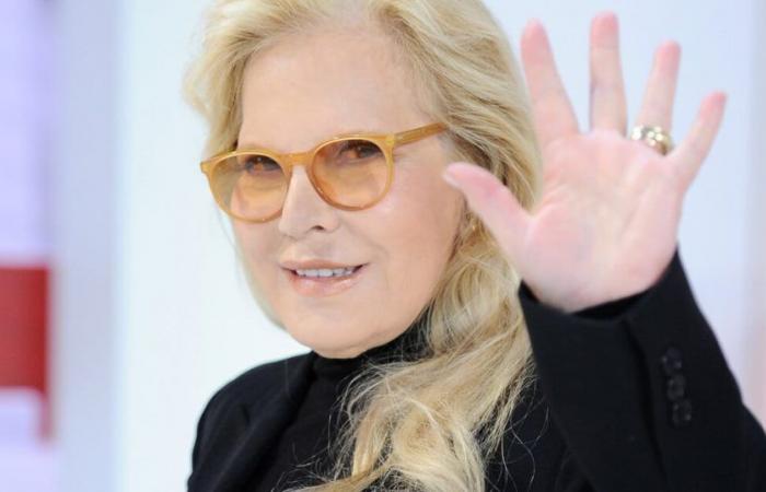 Sylvie Vartan spiega candidamente il suo addio al palco e sorprende Léa Salamé