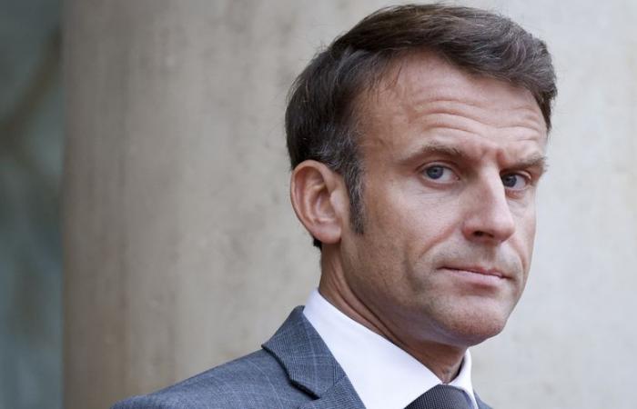 In attesa della mozione di censura, la Commissione Legge esamina la risoluzione di licenziamento di Emmanuel Macron