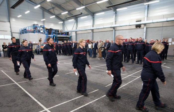 Le autorità si congratulano con i vigili del fuoco partiti come rinforzo nazionale