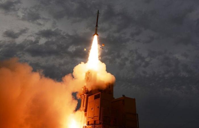 Come l’Iron Dome e la serie di difese aeree israeliane hanno risposto all’attacco missilistico balistico dell’Iran