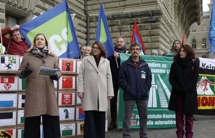 Gli oppositori dei prolungamenti autostradali lanciano la loro campagna