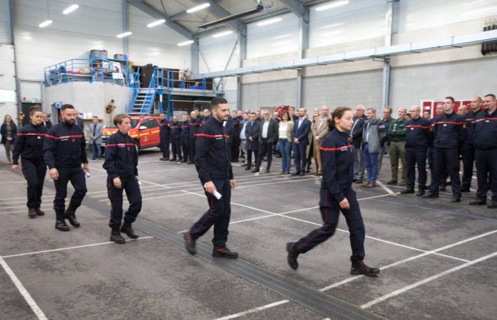 Le autorità si congratulano con i vigili del fuoco partiti come rinforzo nazionale