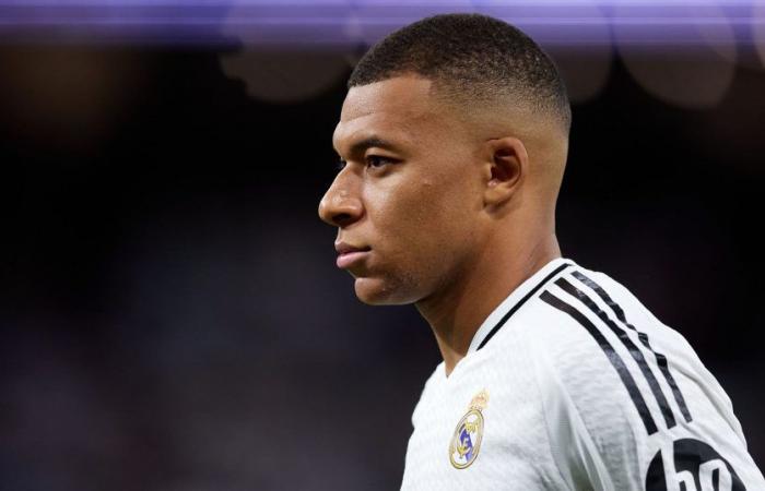 Mbappé in panchina, Endrick titolare