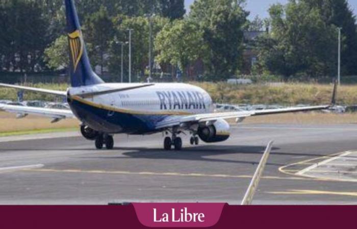 l’ala di un aereo in partenza dalla Puglia prende fuoco durante il decollo!