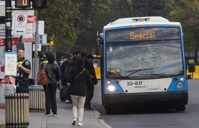 Chiusura di tre stazioni della metropolitana | Utenti colti di sorpresa e un viaggio cinque volte più lungo