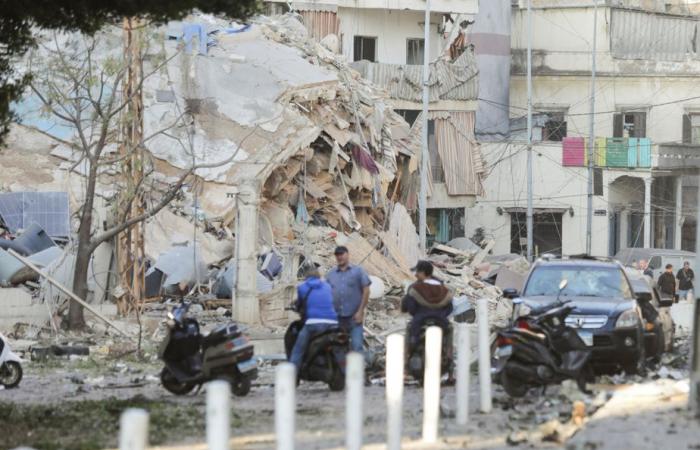 Il raid israeliano taglia la strada tra la Siria e il Libano, afferma Beirut