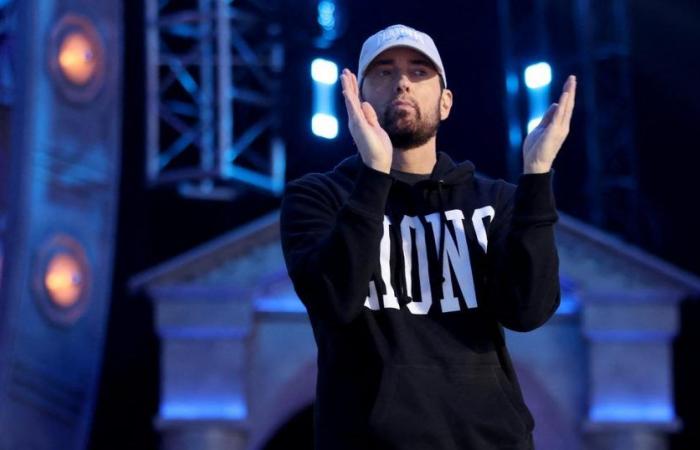 Sempre nel campo della musica, Eminem annuncia che diventerà nonno