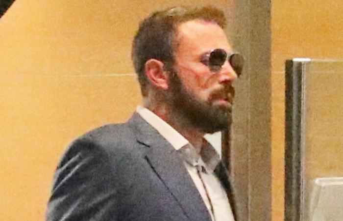 Ben Affleck si tinge la barba di scuro in mezzo a Jennifer Lopez Split: guarda il suo nuovo look