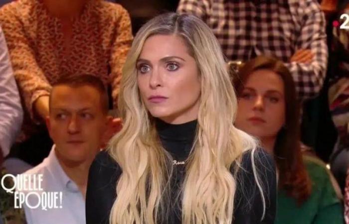 Clara Morgane, 43 anni, si è trasferita da Parigi in questo villaggio del Sud che lei definisce il suo “piccolo paradiso”