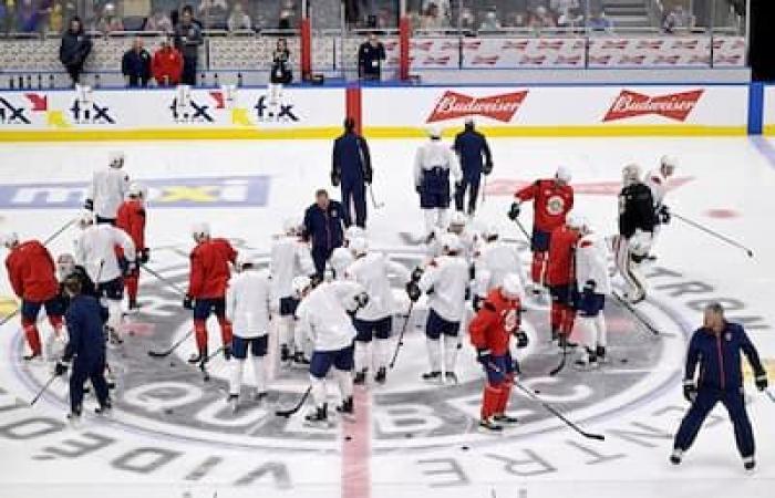 VIDEO | Centinaia di appassionati di hockey sono venuti ad accogliere i campioni della Stanley Cup in Quebec