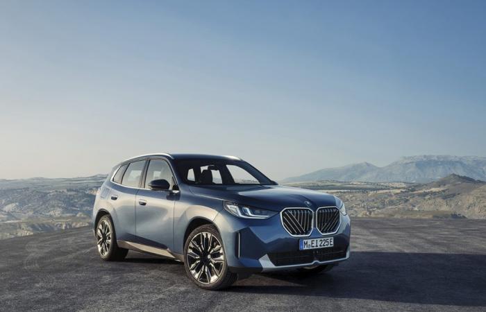 Nuova BMW X3: più grande, più connessa e più potente