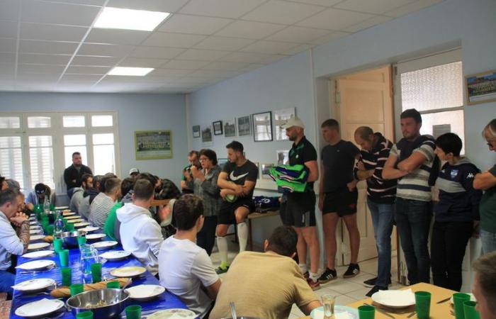 VIDEO. “È stato difficile rinnovare la rosa…” Quando un gruppo di amici fondò uno dei più piccoli club di rugby di Francia