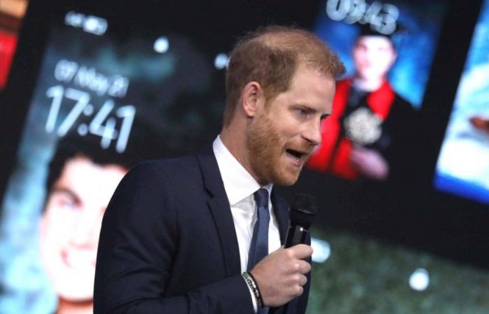 lontano dagli occhi, lontano dalla mente? Il principe in compagnia di una principessa e non è Meghan