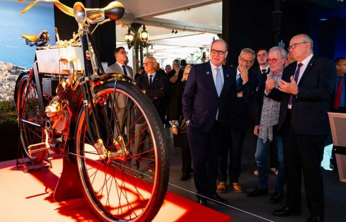 Il principe Alberto II presta auto della sua collezione privata a un museo di Mulhouse