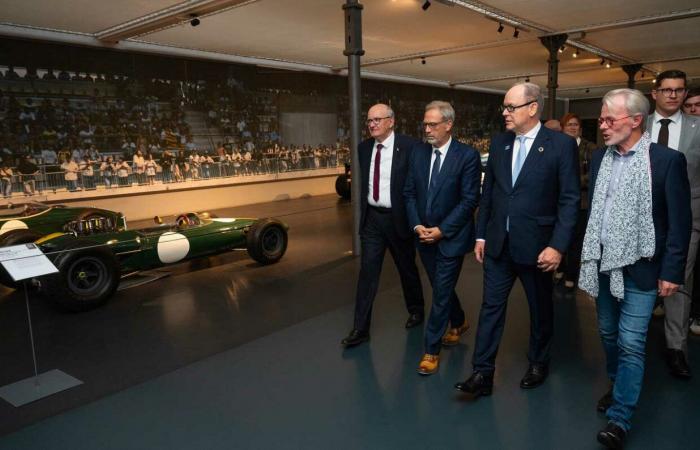 Il principe Alberto II presta auto della sua collezione privata a un museo di Mulhouse