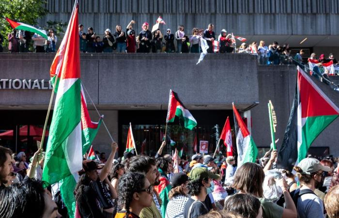 Un anno di guerra a Gaza | Nel centro di Montreal si è tenuta una manifestazione filo-palestinese