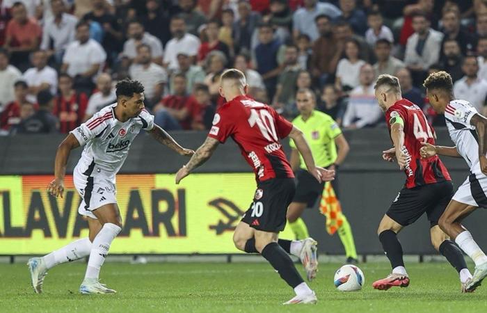 1:1 Il Beşiktaş subisce un gol all’ultimo minuto! – Il Galatasaray vince 1-0! – LIGABlatt – Il calcio del momento!