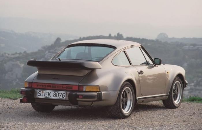 50 anni fa la Porsche 911 Turbo rivoluzionò il mondo delle auto sportive