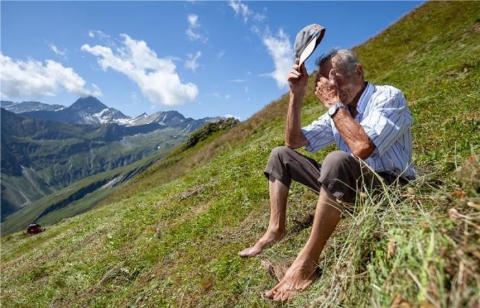 Un fotografo svizzero con sede a Los Angeles immortala il suo villaggio alpino – rts.ch