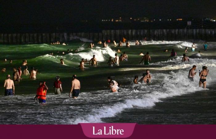 “A Dubai lavoriamo tanto quindi abbiamo bisogno di rilassarci”: di fronte alle temperature vertiginose Dubai adotta le spiagge notturne