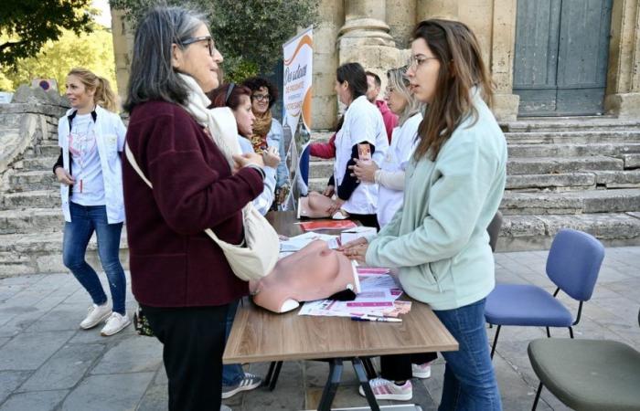 ARLES Ottobre Rosa: l’importanza dell’autopalpazione del seno