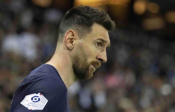 “Merda”, Messi distrugge ancora i parigini