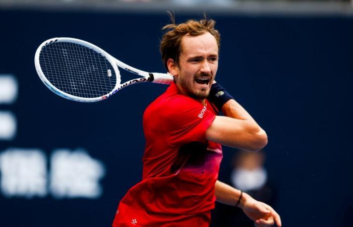 Tennis. ATP – Shanghai – Medvedev passa tra i drop, Humbert-Monfils, Alcaraz…