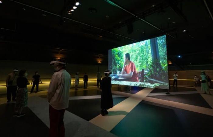 A Parigi, Apichatpong Weerasethakul fa sprofondare il Centre Pompidou in un sonno profondo