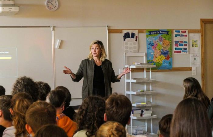 L’attrice e regista Julie Gayet incontra gli studenti universitari del Tarn-et-Garonne