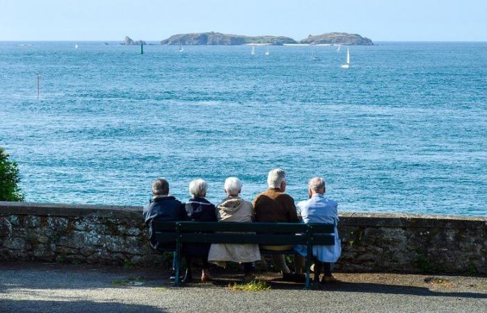 Secondo uno studio, il tenore di vita medio dei pensionati in Francia è superiore a quello del resto della popolazione