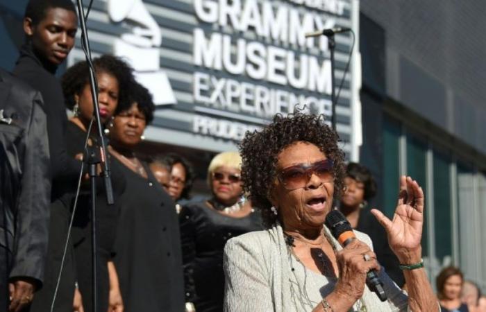 Cissy Houston, cantante gospel e madre di Whitney, muore a 91 anni: Notizie