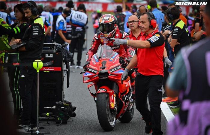 MotoGP Japan J3, Debriefing Francesco Bagnaia (Ducati/): “potrebbe essere una bella situazione arrivare a Valencia a pari punti e chi vince è il campione”, ecc. (interezza)