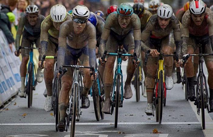 “Non ho mai visto così tanto fango”: i guerrieri del gruppo raccontano il loro “epico” Paris-Tours