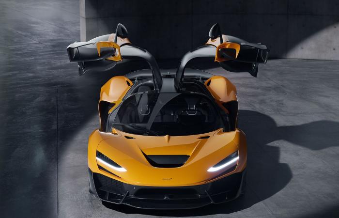 La nuova McLaren W1 è una supercar ibrida con 1275 CV e la più veloce nella storia del marchio