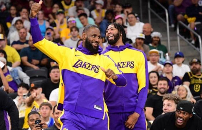 LeBron James e Anthony Davis brillano per i Lakers al debutto in preseason contro i Suns